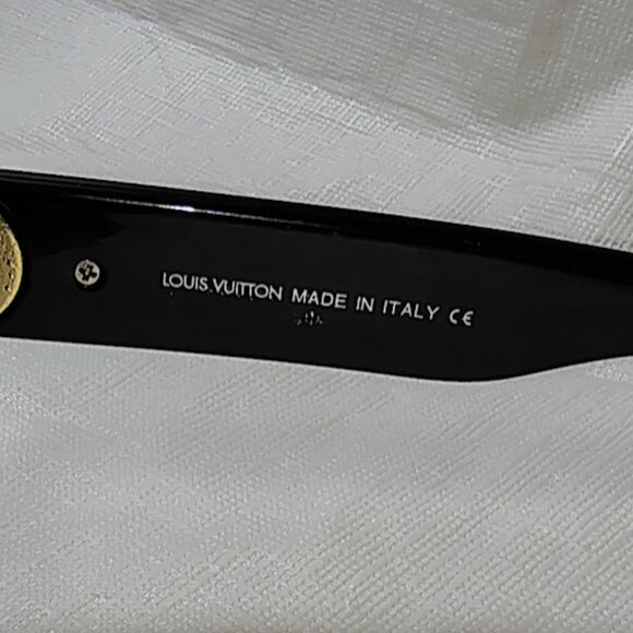 LOUIS VUITTON BRAND NEW BLACK SUNGLASSES WITH BLUEISH GRAY LENS -MADE IN ITALY - Picture 10 of 13